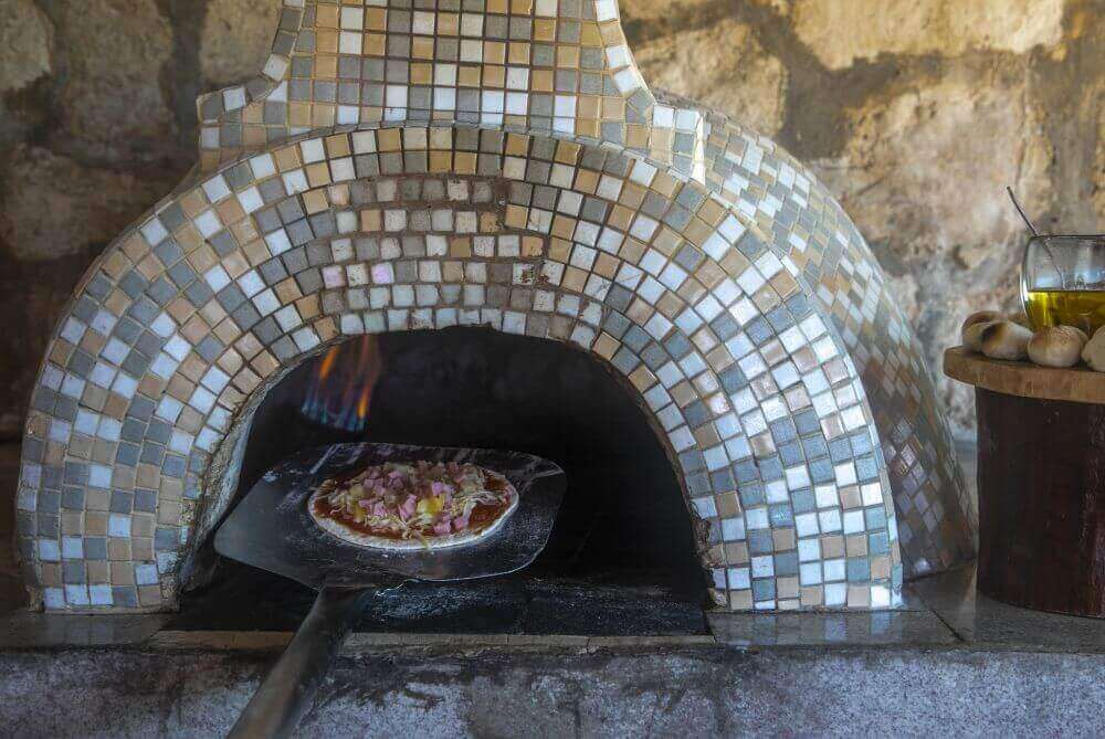horno de piedra para pizzas
