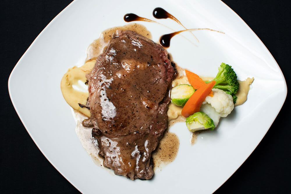 beef with vegetables and prune sauce
