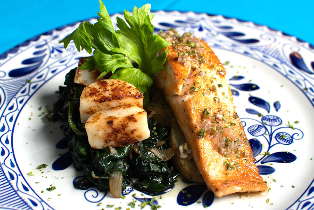 fish fillet with spinach-and scallops